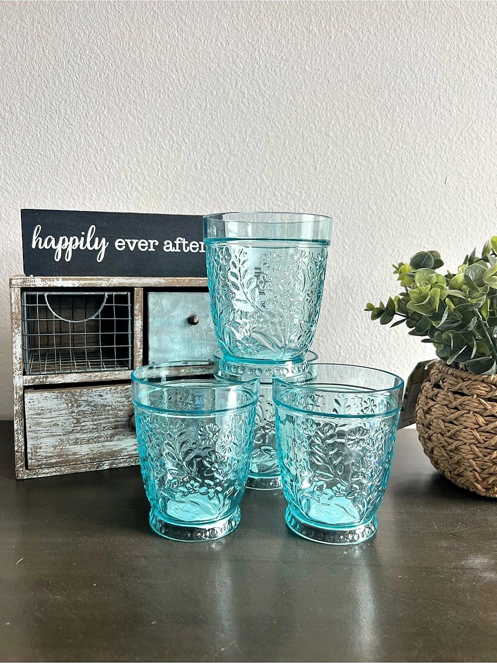 The Pioneer Woman Adeline 16-Ounce Embossed Glass Tumbler Set